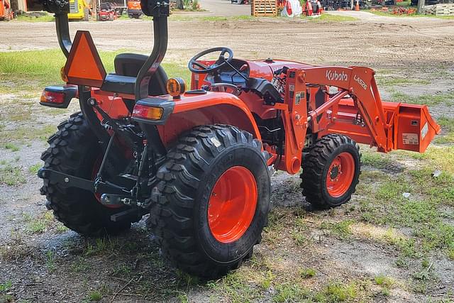 Image of Kubota L2502DT equipment image 4