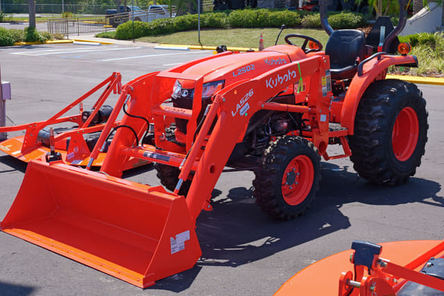Image of Kubota L2502HST equipment image 1