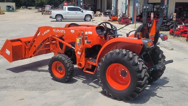 Image of Kubota L3302DT equipment image 3