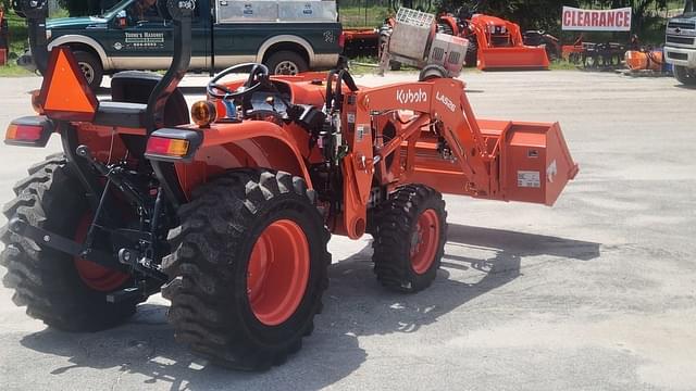 Image of Kubota L3302DT equipment image 4