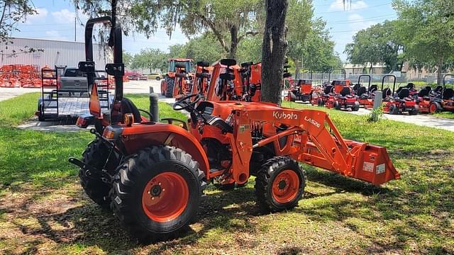 Image of Kubota L3302HST equipment image 2