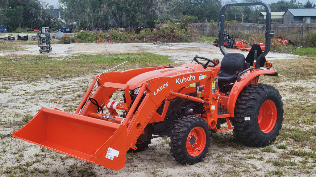 2026 Kubota L3302HST Equipment Image0