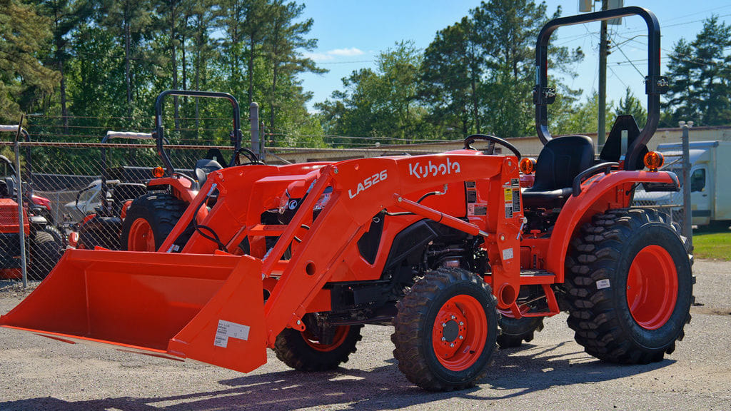 2026 Kubota L3302HST Equipment Image0