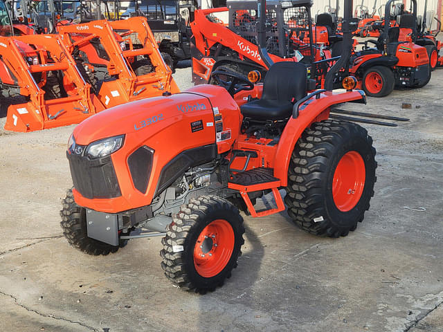 Image of Kubota L3302 equipment image 1