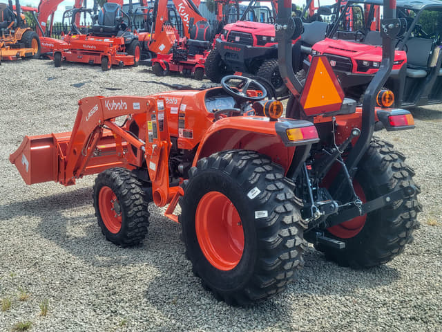 Image of Kubota L3902 equipment image 4