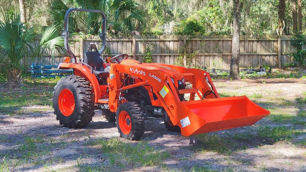 Image of Kubota L3902DT Primary image