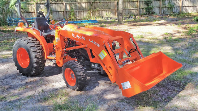 Image of Kubota L3902 equipment image 1