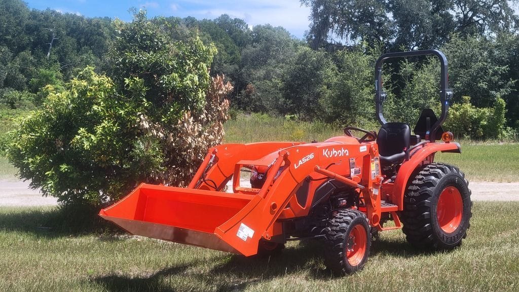2025 Kubota L3902HST Equipment Image0