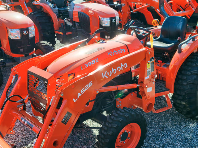 Image of Kubota L3902HST equipment image 1