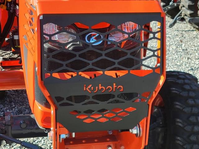 Image of Kubota L3902HST equipment image 4