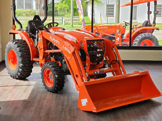 Image of Kubota L3902HST equipment image 1