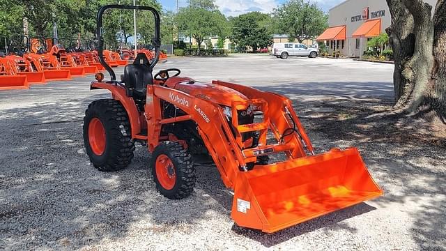 Image of Kubota L3902HST equipment image 1