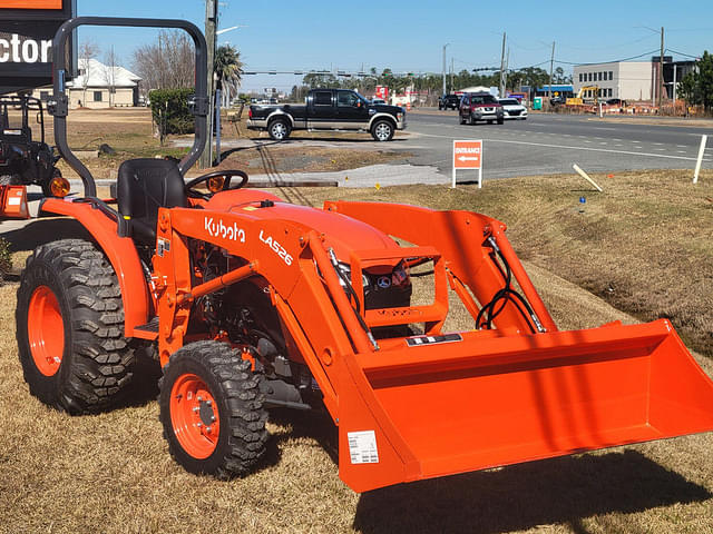 Image of Kubota L3902HST equipment image 1