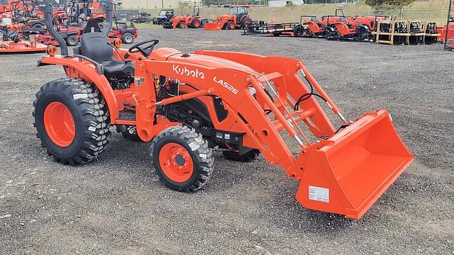 Image of Kubota L3902 equipment image 2