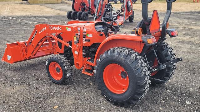 Image of Kubota L3902 equipment image 4