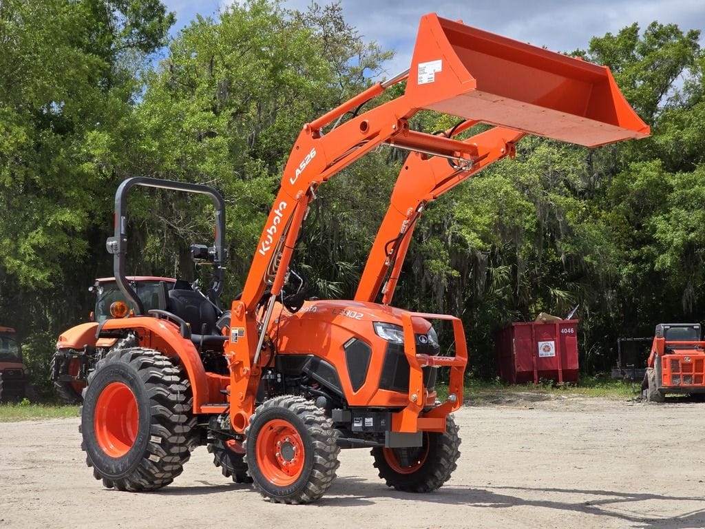 2026 Kubota L3902HST Equipment Image0