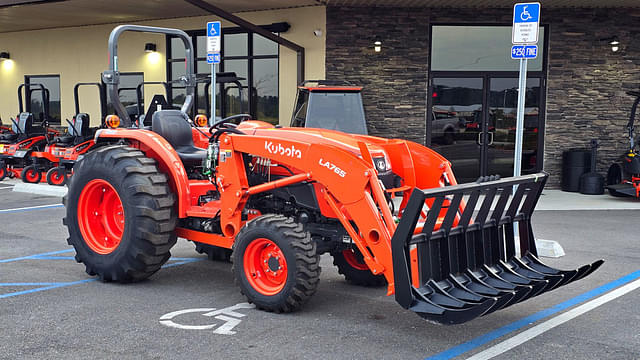 Image of Kubota L4701DT equipment image 1