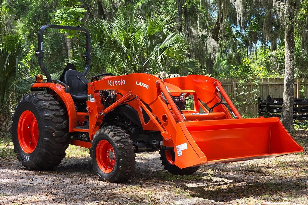 Image of Kubota L4802DT Primary image