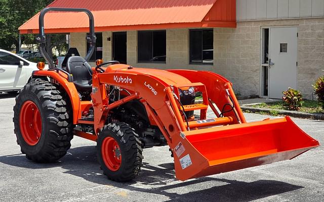 Image of Kubota L4802DT equipment image 1