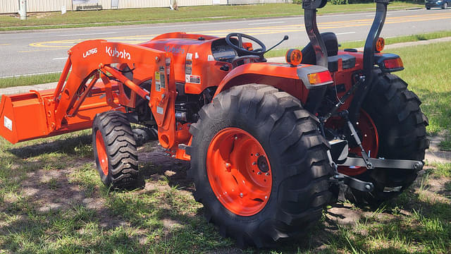 Image of Kubota L4802HST equipment image 3