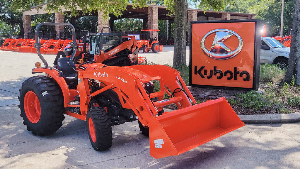 2026 Kubota L4802HST Equipment Image0
