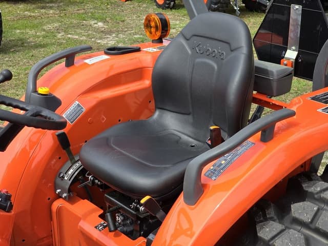 Image of Kubota L4802HST equipment image 4