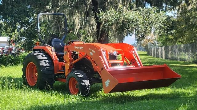 Image of Kubota L4802HST equipment image 2