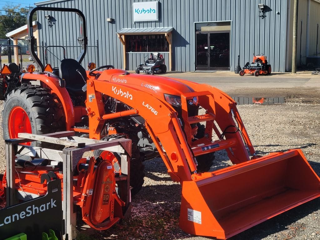 2024 Kubota L4802HST Equipment Image0