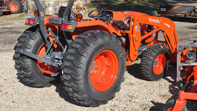 Image of Kubota L4802HST equipment image 3