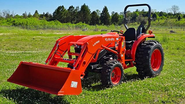 Image of Kubota L4802HST equipment image 1