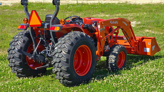 Image of Kubota L4802HST equipment image 3