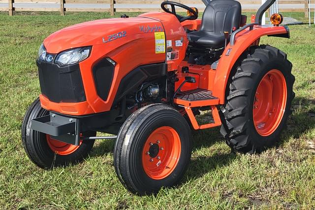 Image of Kubota L2502 equipment image 2