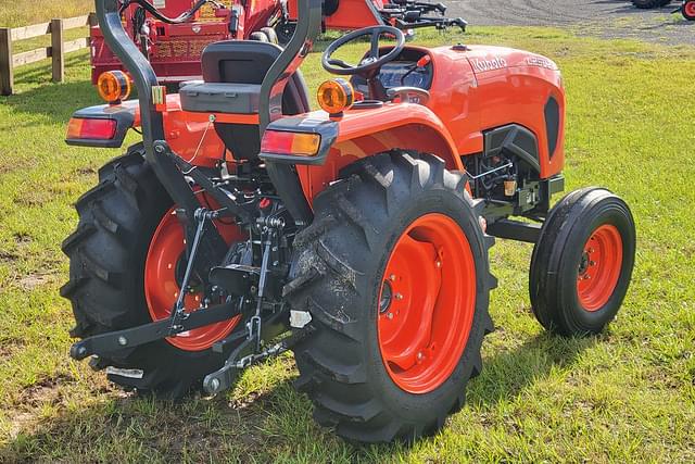 Image of Kubota L2502 equipment image 4