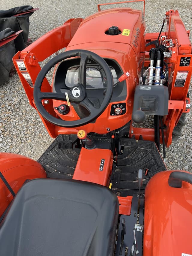 Image of Kubota L2502DT equipment image 3