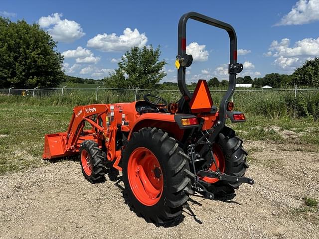 Image of Kubota L2502DT equipment image 3