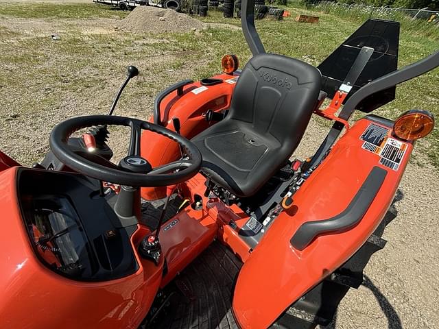 Image of Kubota L2502DT equipment image 4