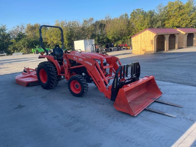 Image of Kubota L3302 equipment image 1