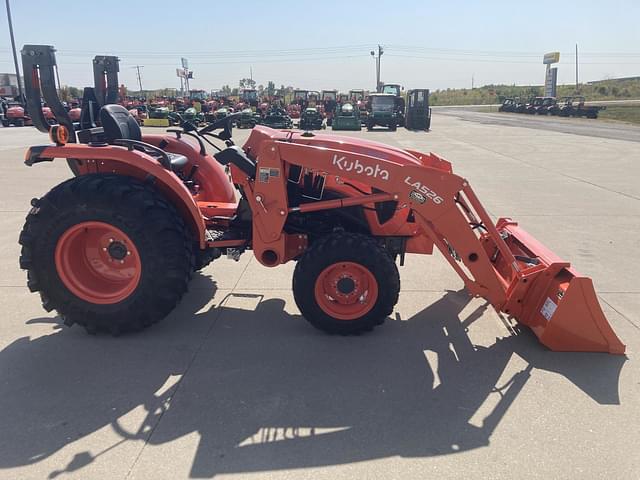 Image of Kubota L3302HST equipment image 4