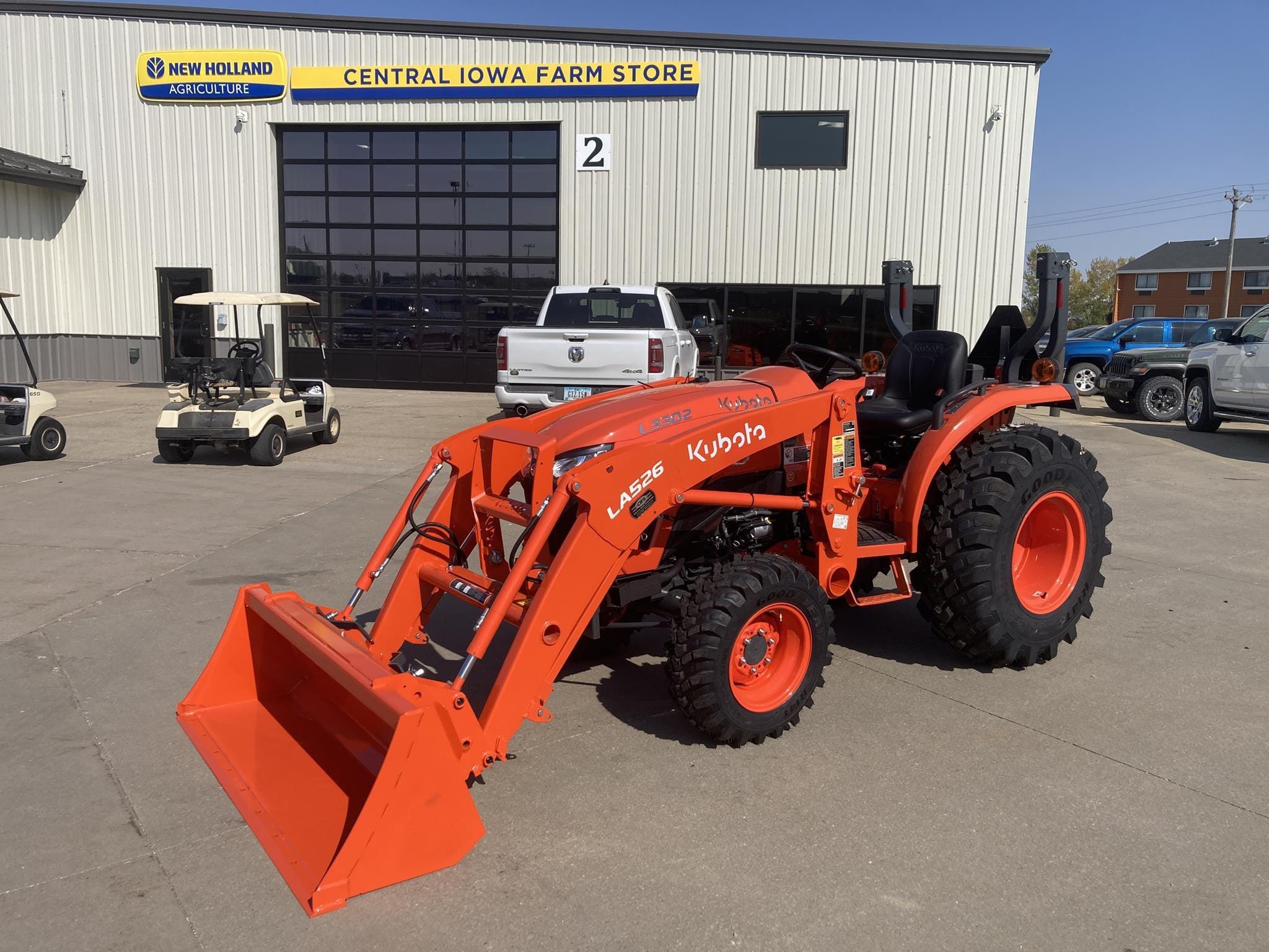 Main image Kubota L3302HST