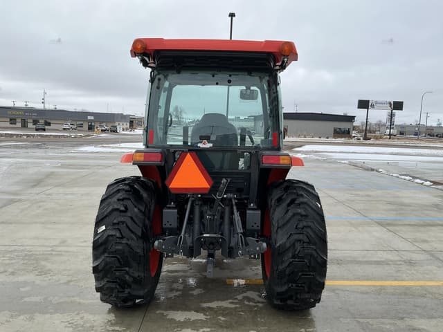 Image of Kubota L3560HSTC-LE equipment image 4