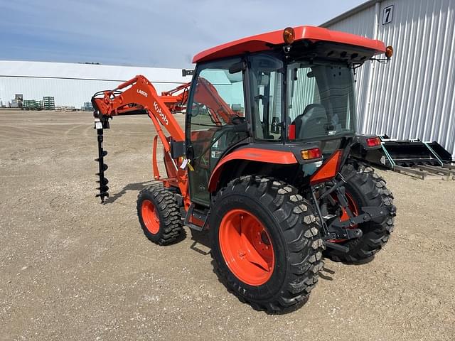 Image of Kubota L3560HSTC-LE equipment image 2