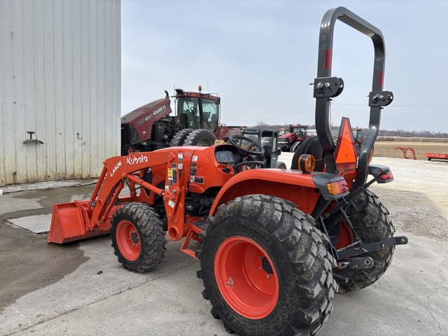 Image of Kubota L3902 equipment image 4