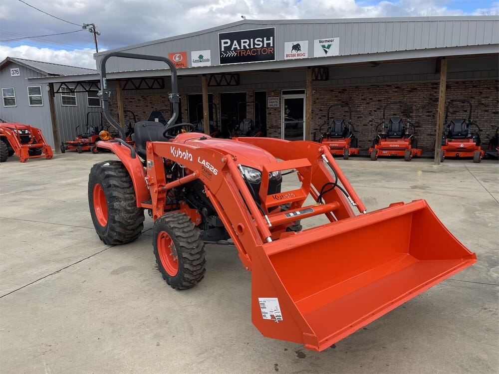 2024 Kubota L3902HST Equipment Image0