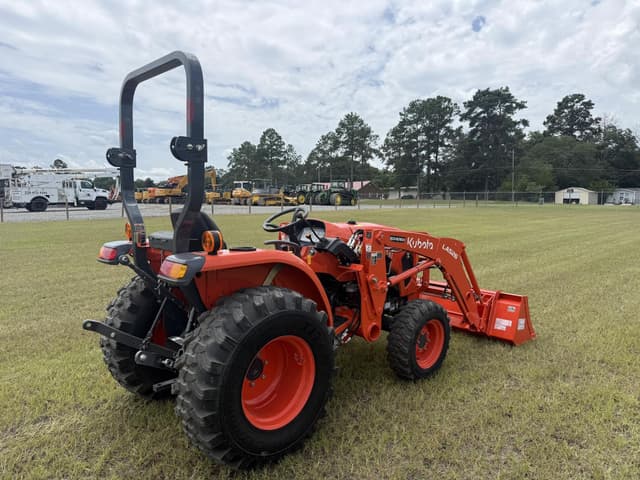 Image of Kubota L3902HST equipment image 4