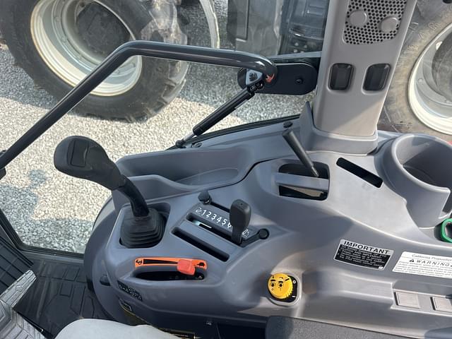 Image of Kubota L4060 equipment image 2
