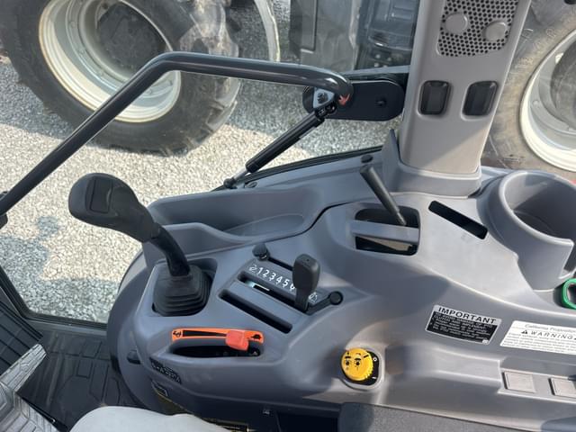 Image of Kubota L4060 equipment image 2