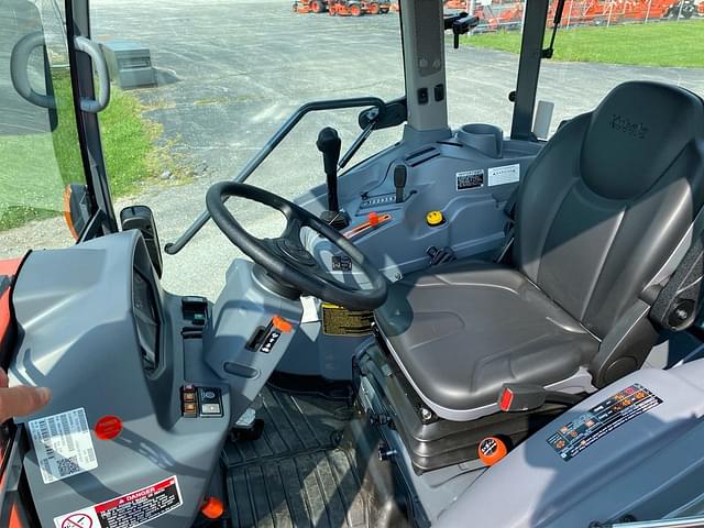 Image of Kubota L4060HSTC equipment image 4