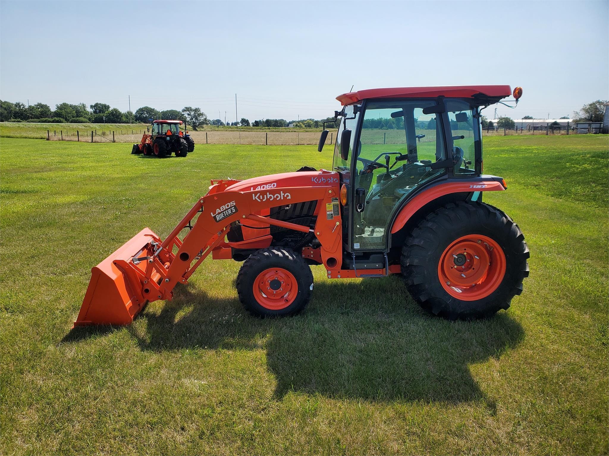 2024 Kubota L4060HSTC-LE Equipment Image0
