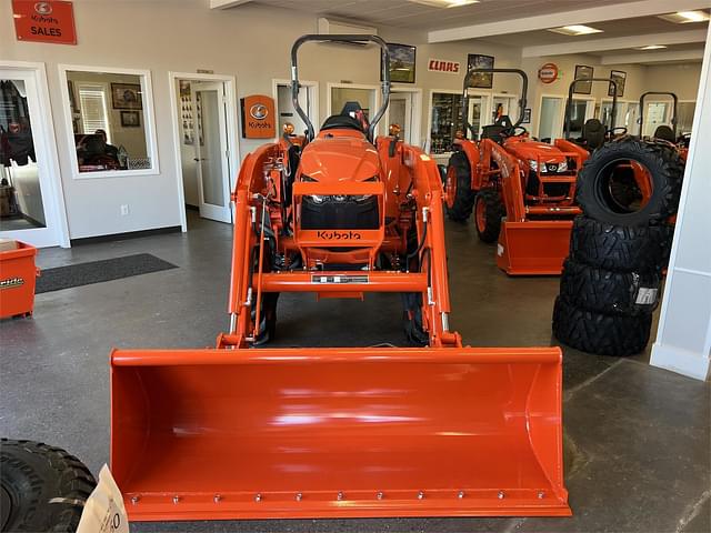 Image of Kubota L4802DT equipment image 2