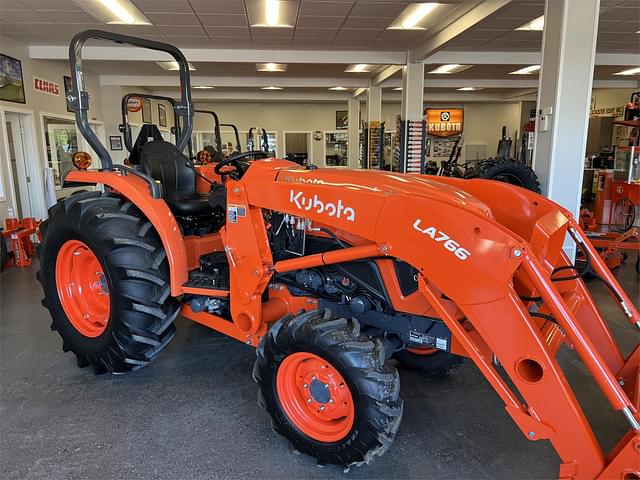 Image of Kubota L4802DT equipment image 1